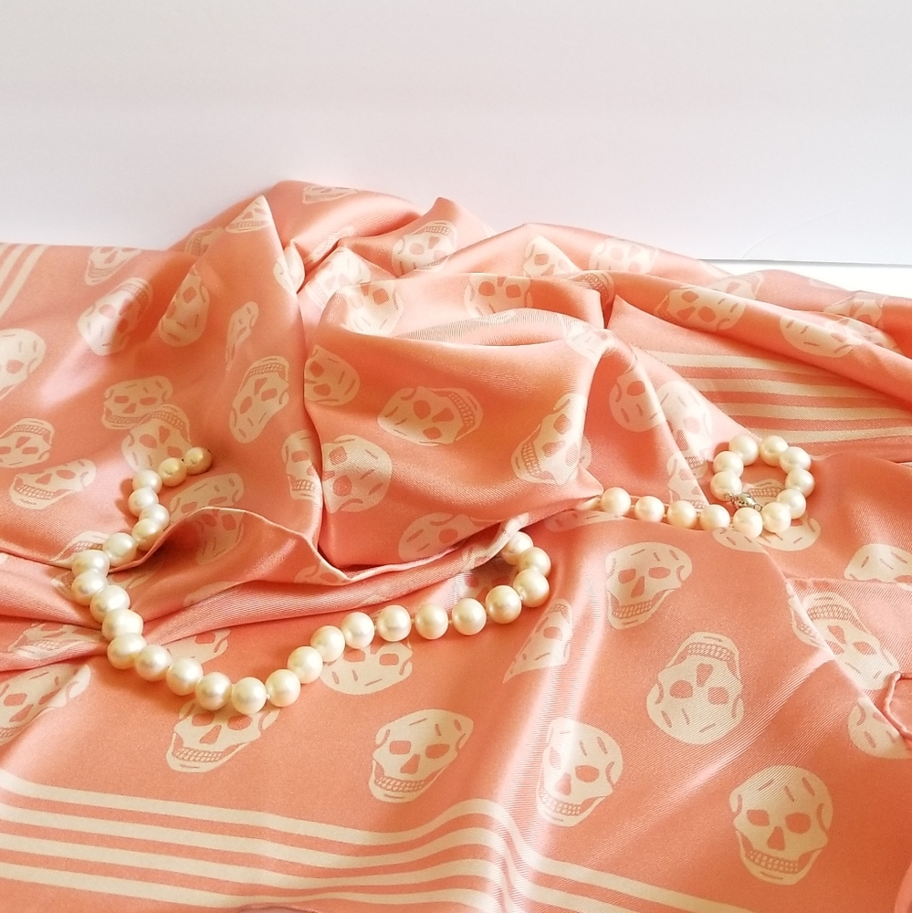 Alexander McQueen Skull Silk Scarf Rose Pink - Picture 1 of 7